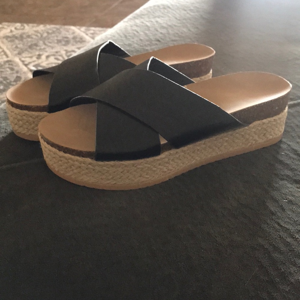 New black slip on espadrilles